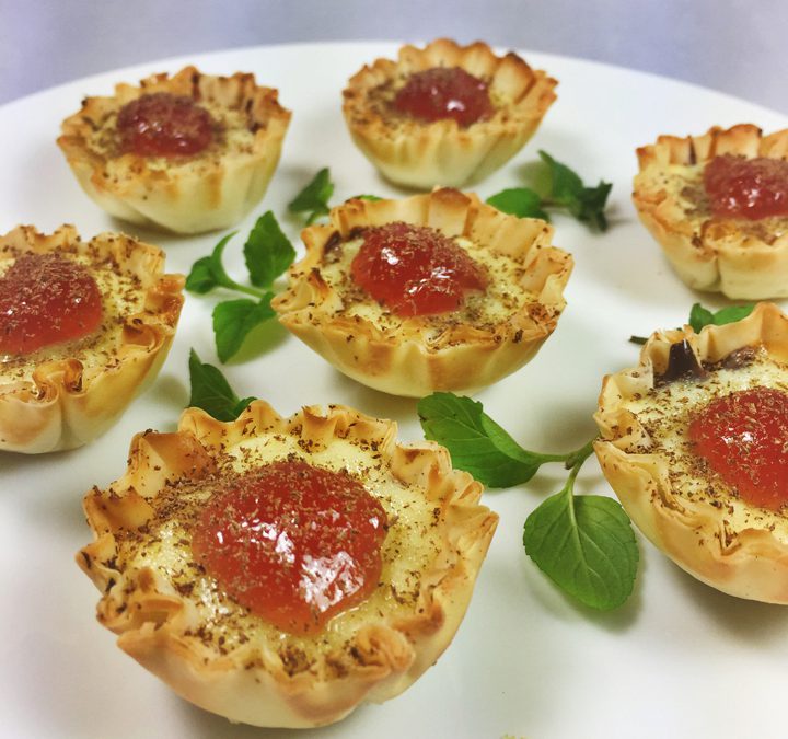 Chocolate Raspberry Cheesecake Mini Tarts